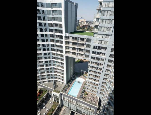 3 BEDROOM PROPERTY TO RENT IN BENMORE GARDENS